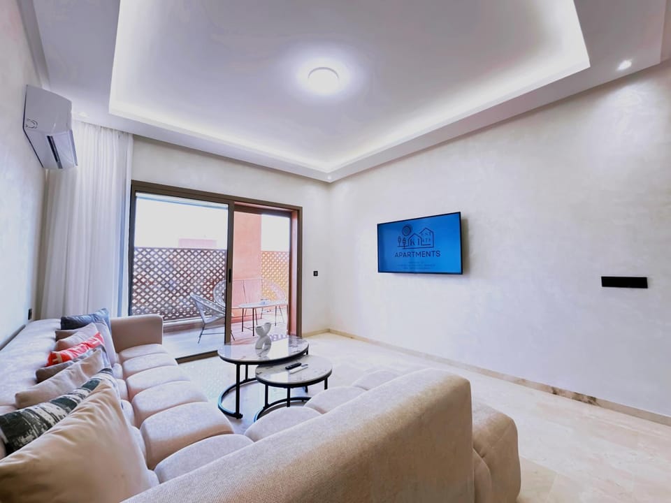 Communal lounge/ TV room, TV and multimedia, Living room, Seating area, Evening entertainment