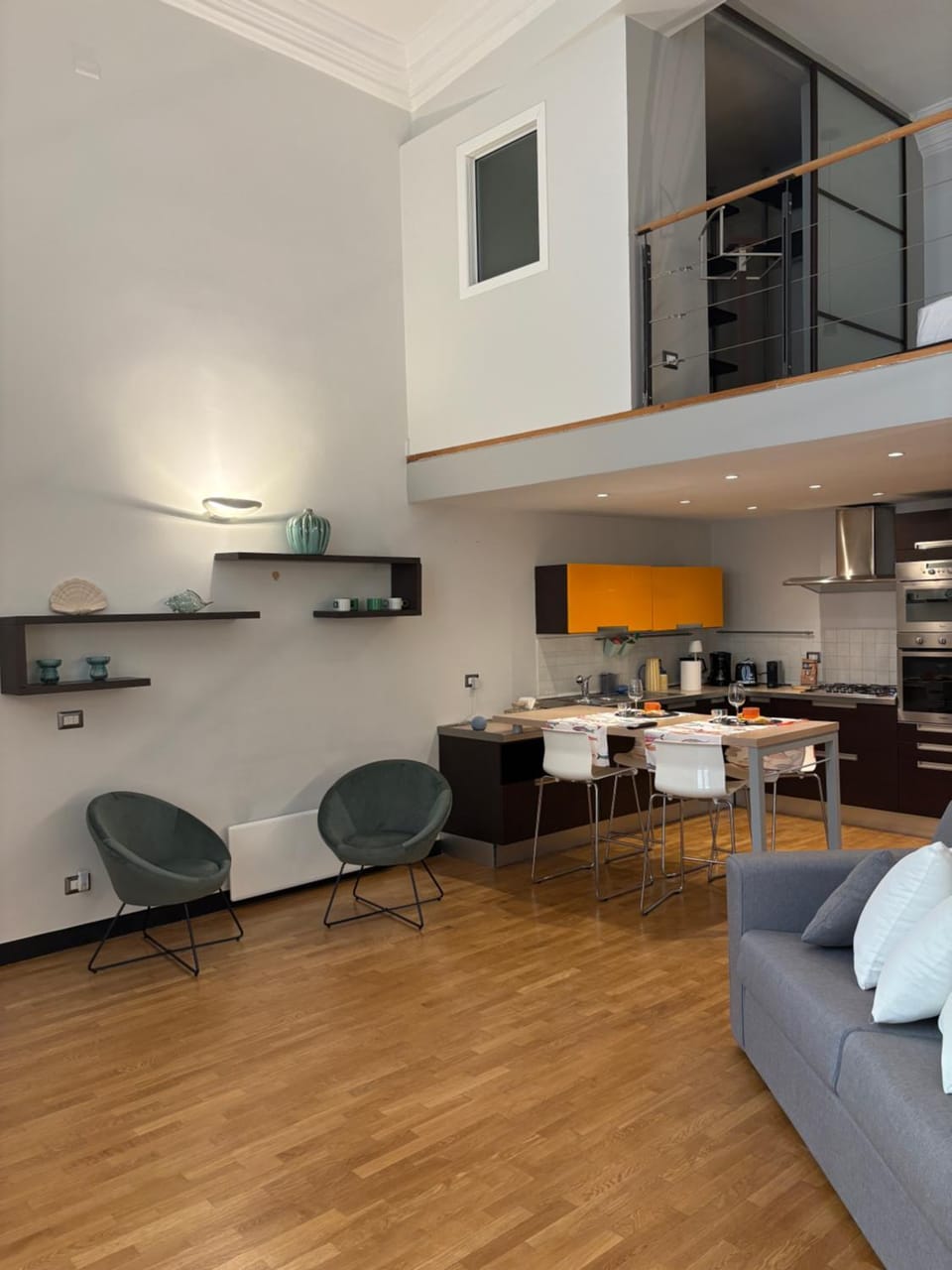 Kitchen or kitchenette, Living room