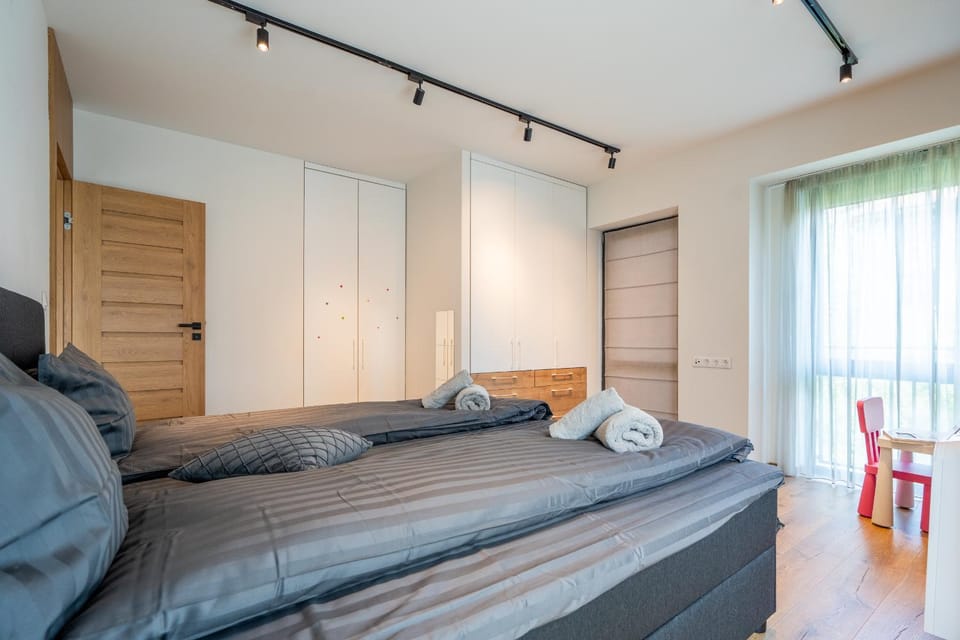 Bedroom, wardrobe