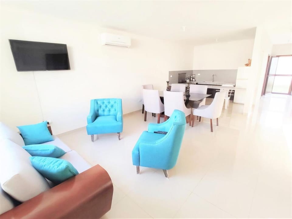 Living room, Dining area