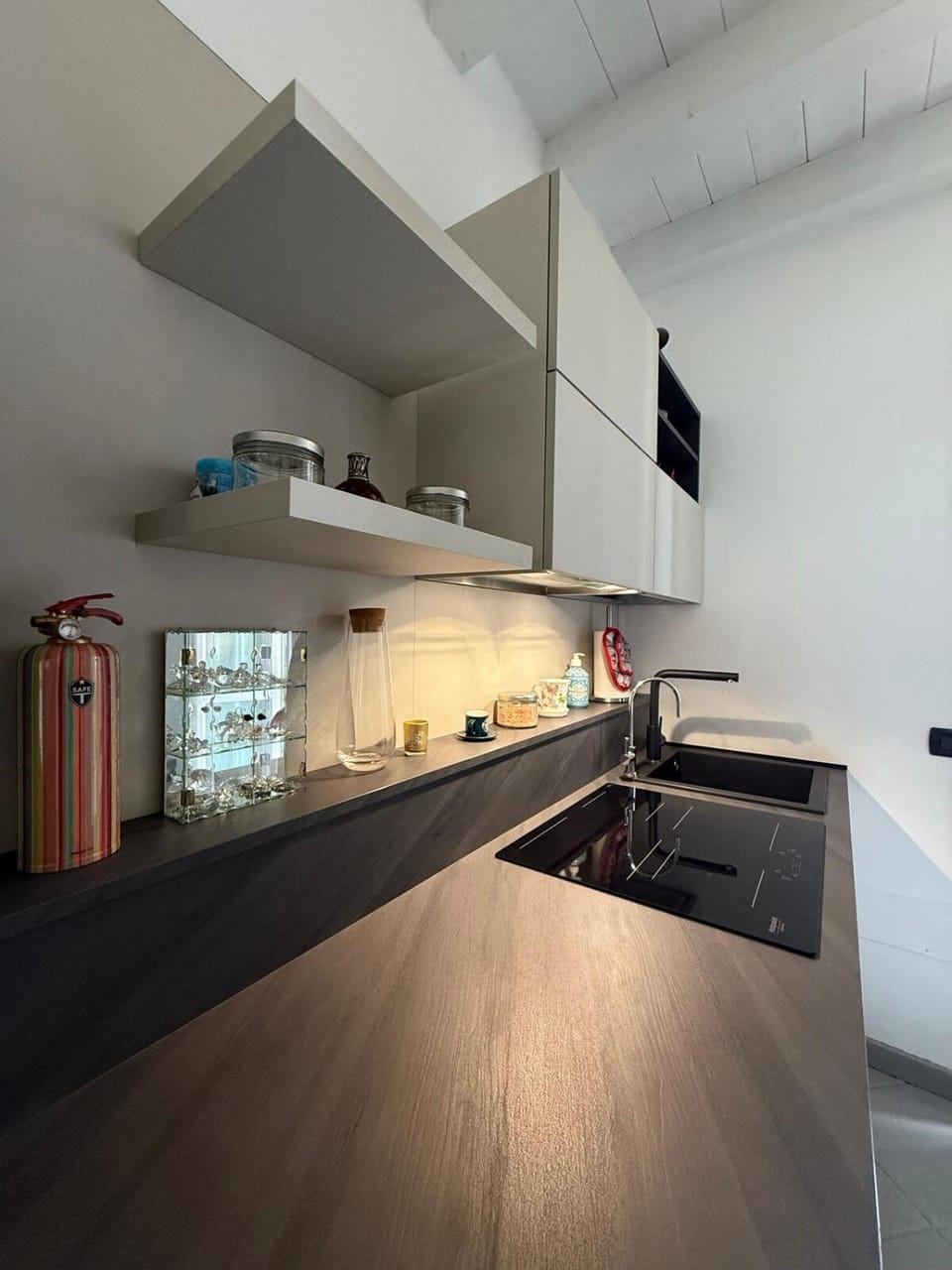 Kitchen or kitchenette, stove