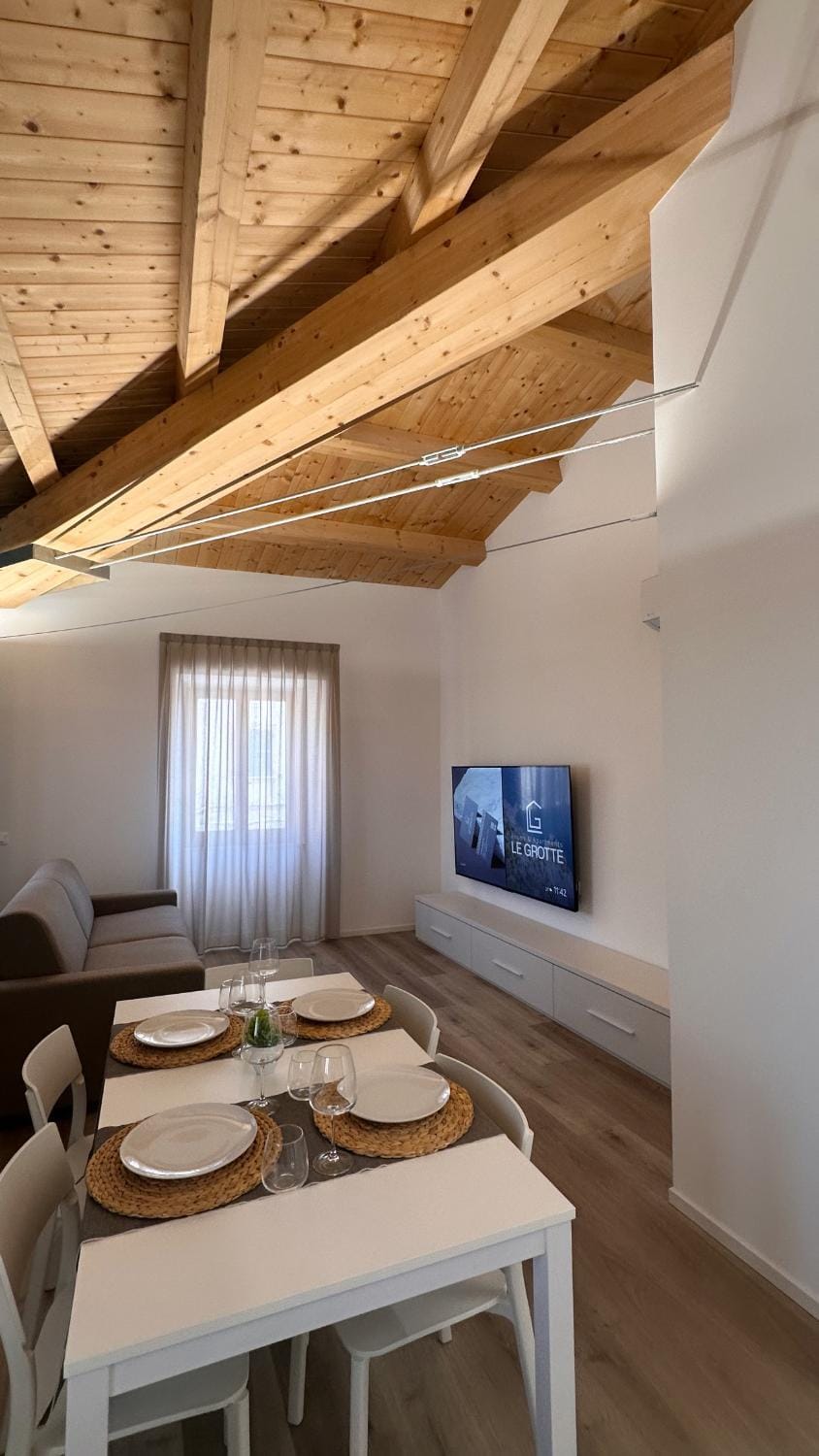 Communal lounge/ TV room, Communal lounge/ TV room, Living room, Dining area