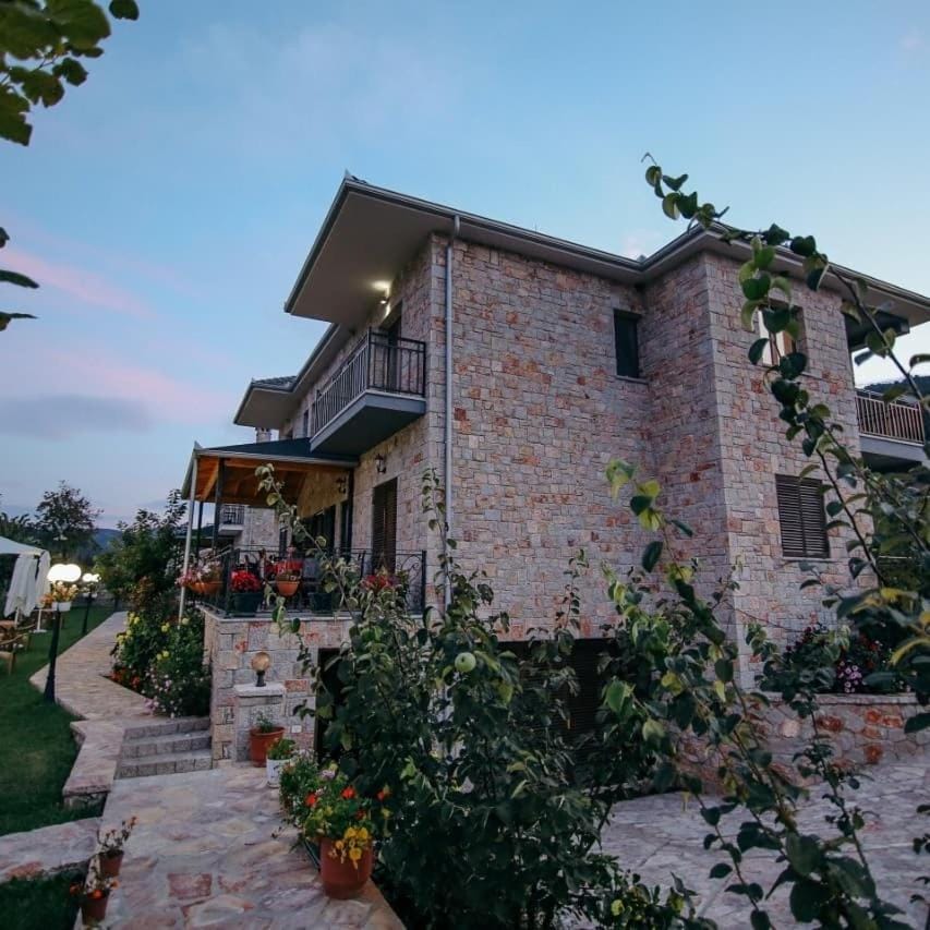 Vila Panorama 2 Voskopojë Bed and Breakfast in North Macedonia