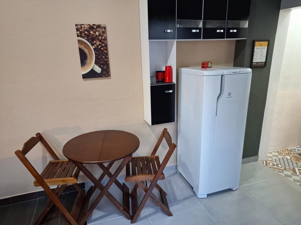 Kitnet Completa perto da Praia e do Centro, Roupas de Cama e Banho Apartment in State of São Paulo