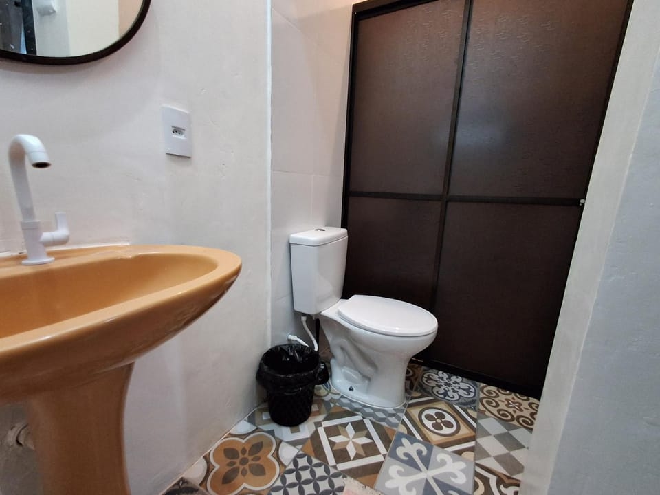 Kitnet Completa perto da Praia e do Centro, Roupas de Cama e Banho Apartment in State of São Paulo