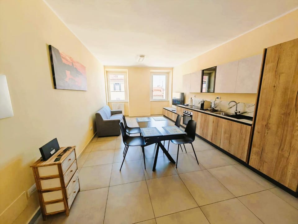 TV and multimedia, Kitchen or kitchenette, Living room, Seating area, Dining area, minibar, oven, pet friendly, stove