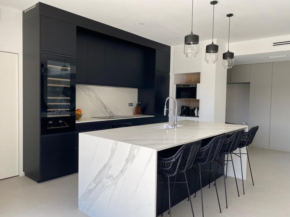 Kitchen or kitchenette, Lounge or bar