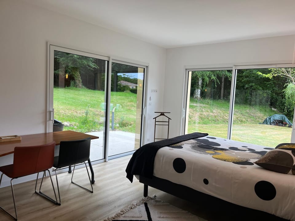 Bed, Photo of the whole room, Bedroom, Garden view