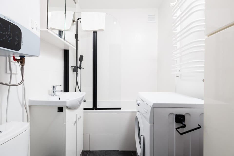 Bathroom, Bath, washing machine