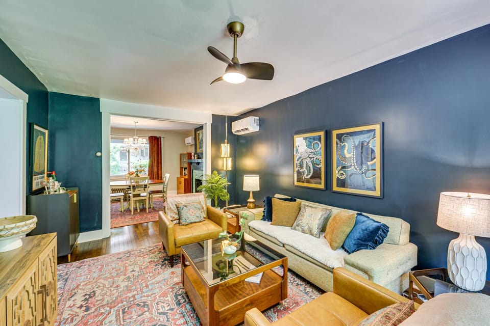 Easy Access to Pittsburgh Urban Retreat with Deck House in Pittsburgh