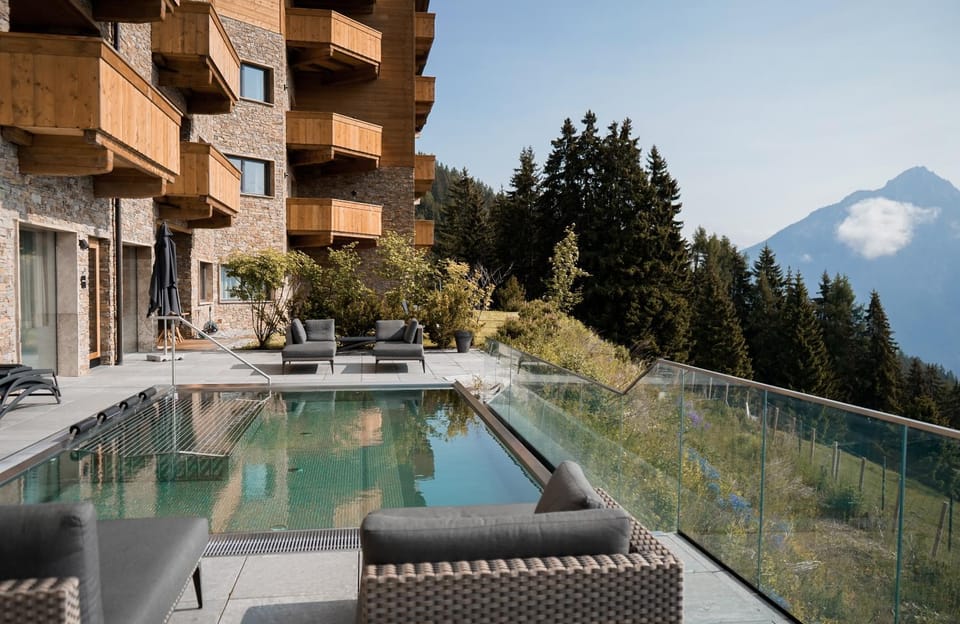 View (from property/room), Spa and wellness centre/facilities, Swimming pool, Swimming pool