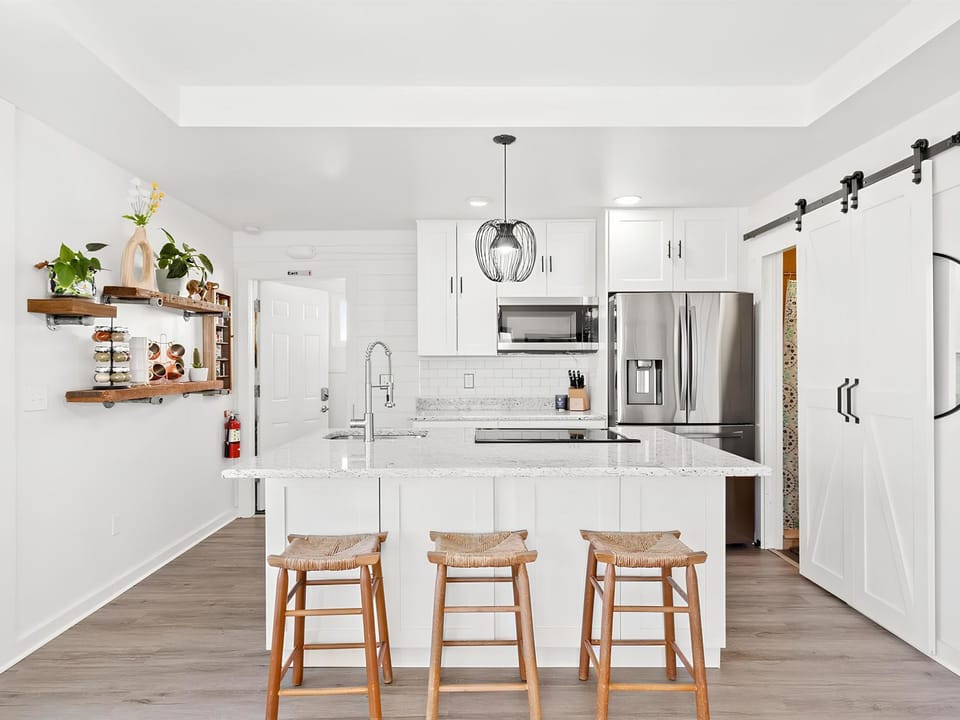 Kitchen or kitchenette