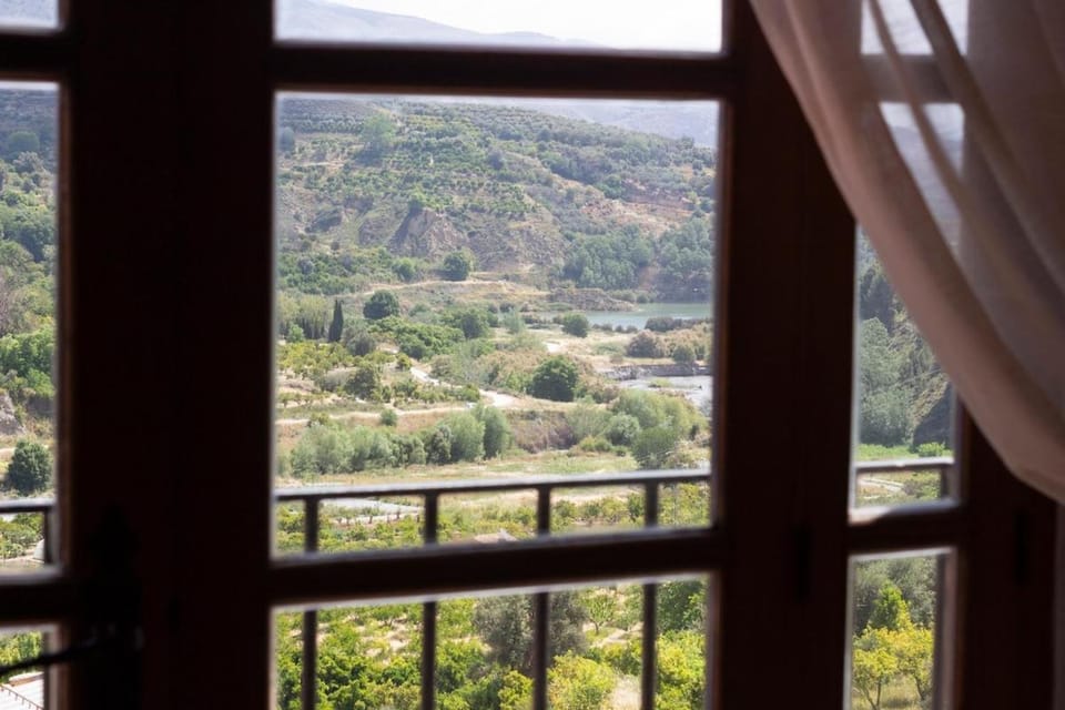 Natural landscape, View (from property/room), Balcony/Terrace, Lake view, Mountain view