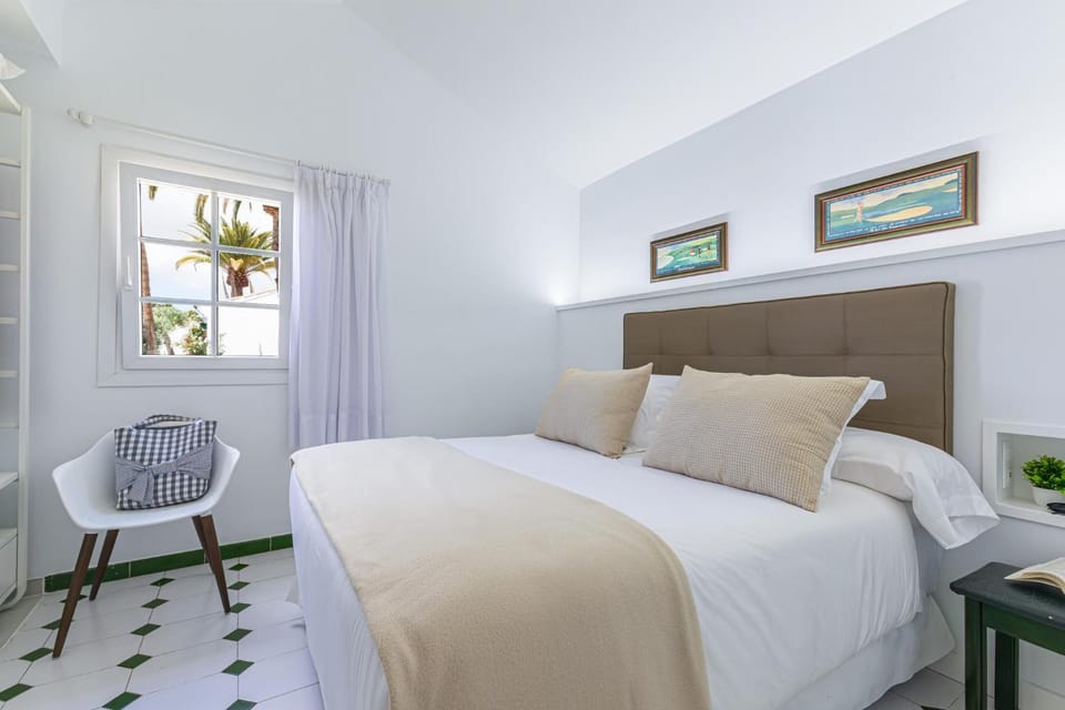 Bed, Other, Bedroom