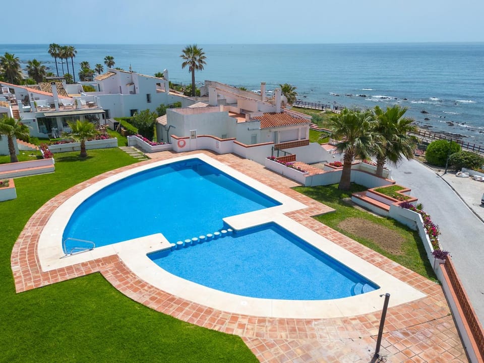 Sea view, Swimming pool