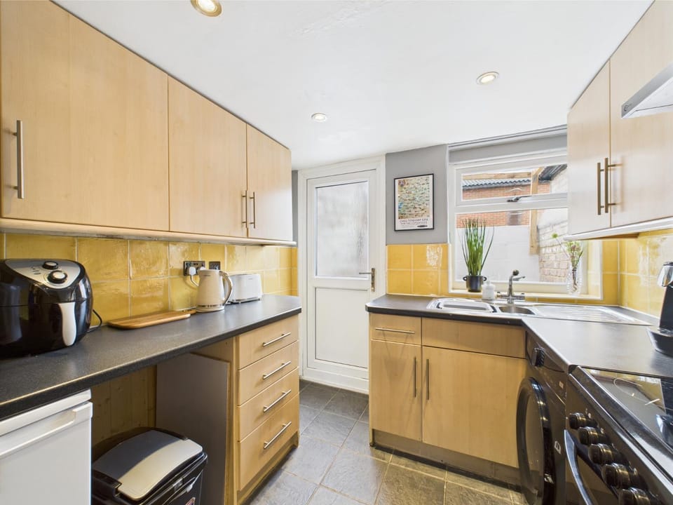 Kitchen or kitchenette, oven, stove