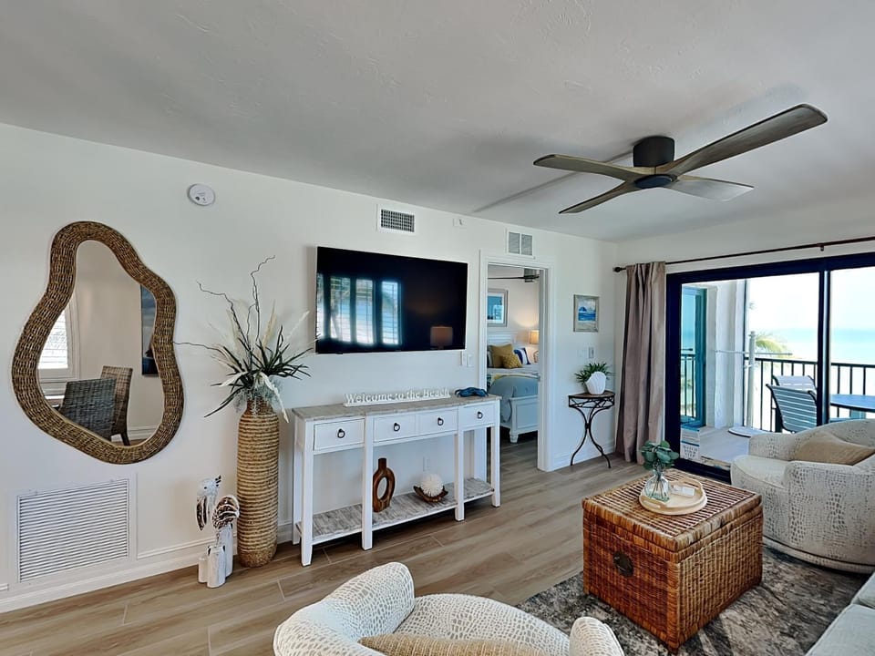 Seaside 410 Apartment in Estero Island