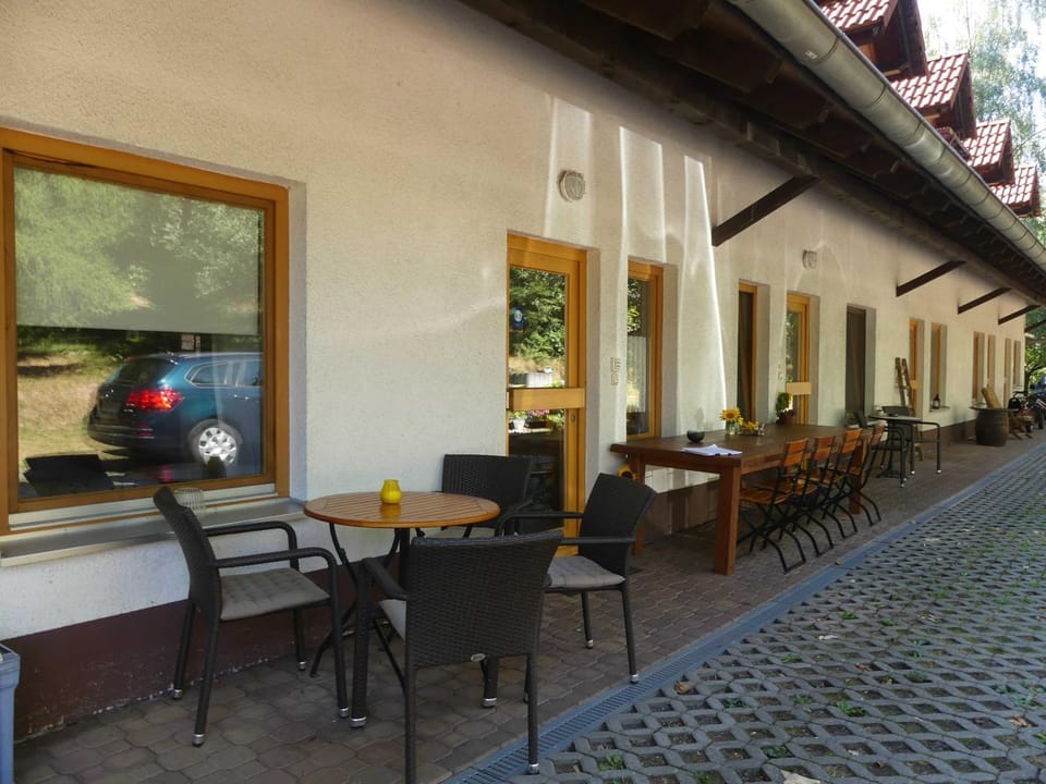 Property building, Facade/entrance, Balcony/Terrace