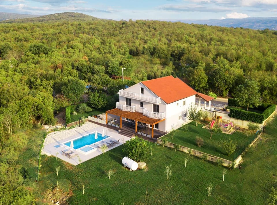 Property building, Bird's eye view, Pool view, Swimming pool