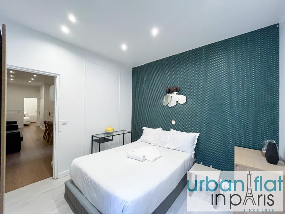 Urban Flat 35 - 2 Bedroom Apartment Grands Boulevards Apartment in Paris