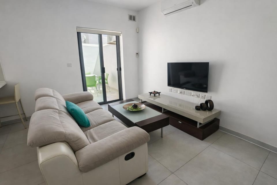 Communal lounge/ TV room, TV and multimedia
