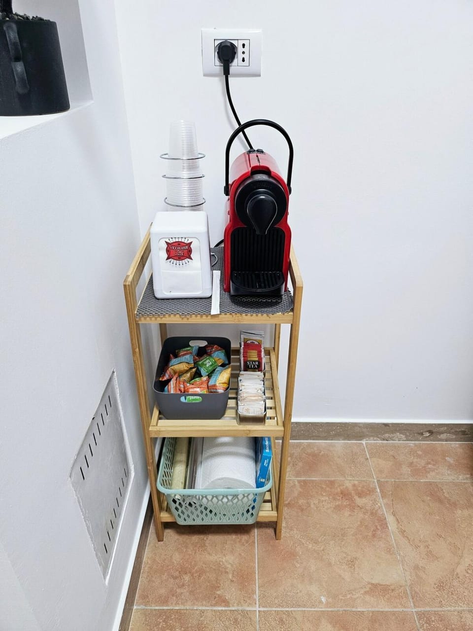Breakfast, minibar