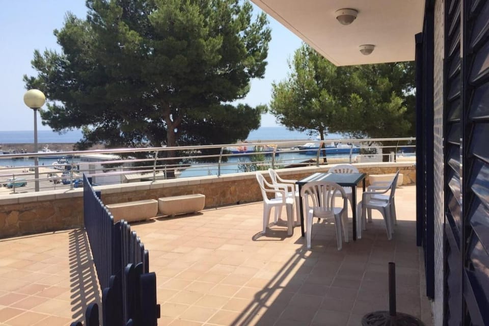 Casascostadorada Ametlla de Mar piso primera línea Apartment in L'Ametlla de Mar