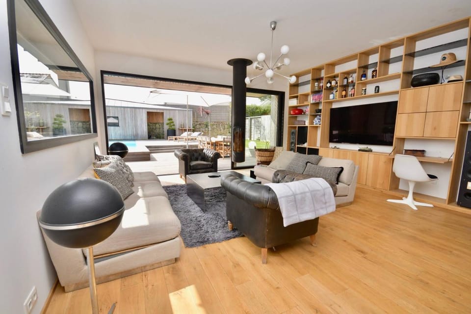 Communal lounge/ TV room, Living room