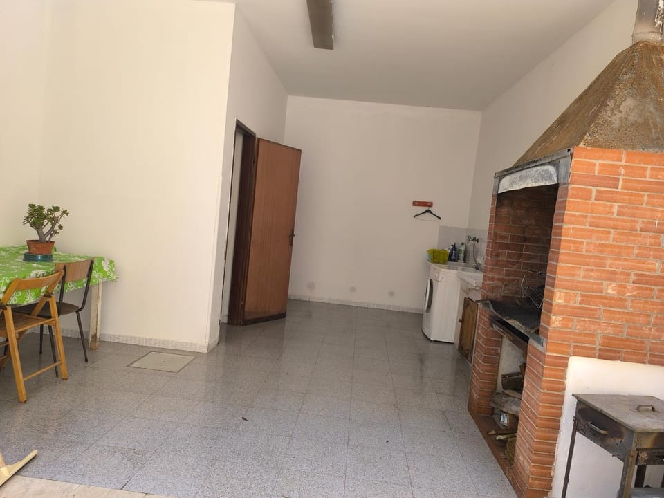 Shower, BBQ facilities, Bathroom, laundry