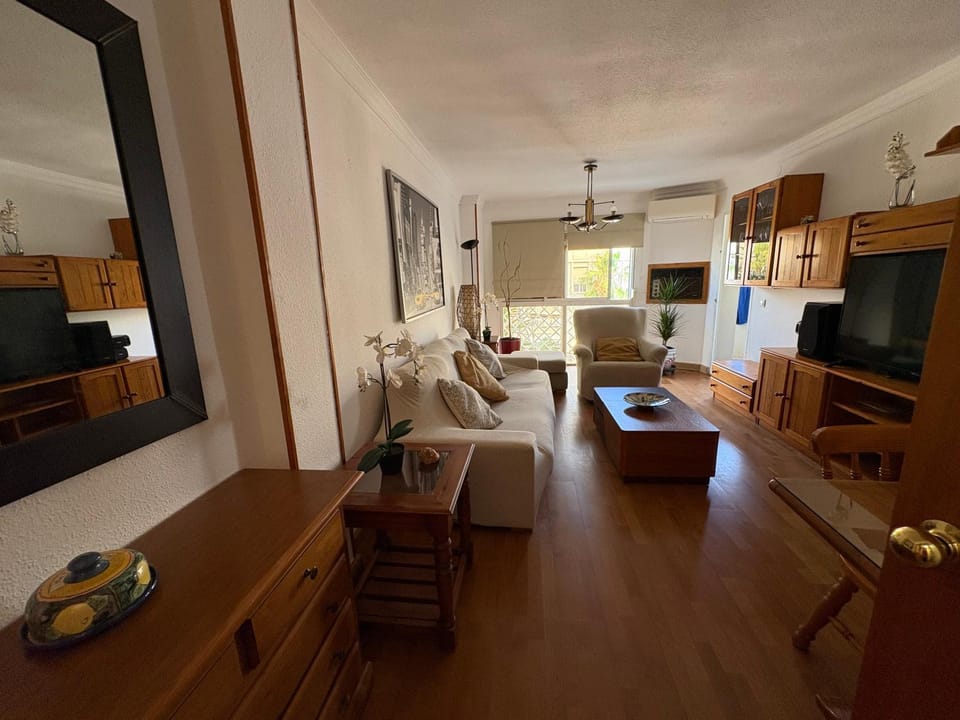 Communal lounge/ TV room