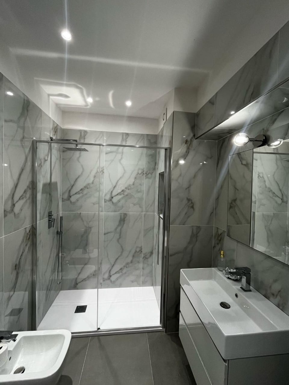 Bathroom, Living room