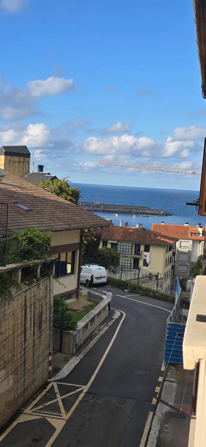 Neighbourhood, Sea view