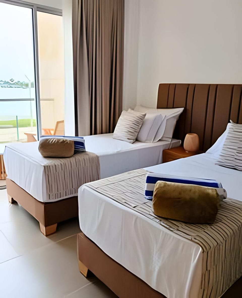Spectacular View & King Bed – Baia Kristal Apartment in Bolivar