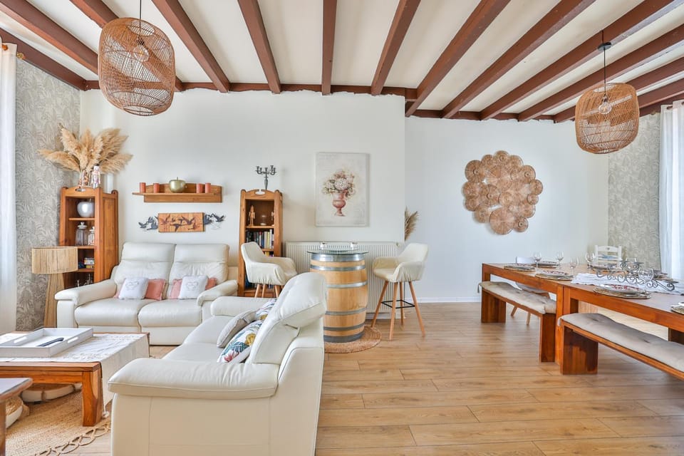 Living room, heating, internet
