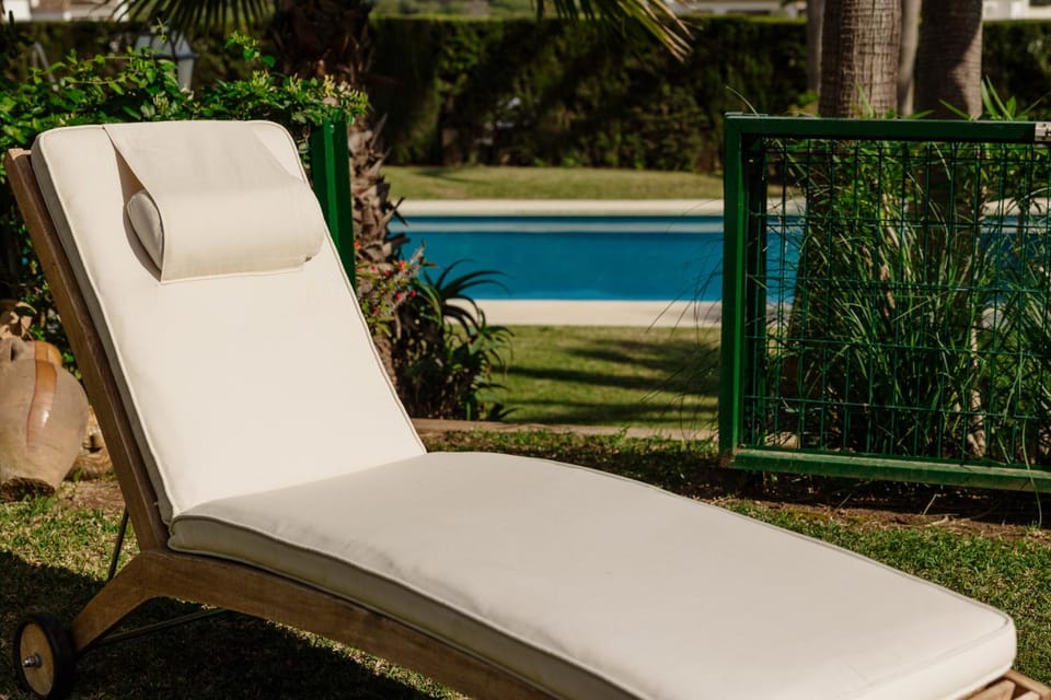 Day, Garden, Solarium, Balcony/Terrace, Garden view, Pool view, Swimming pool, sunbed