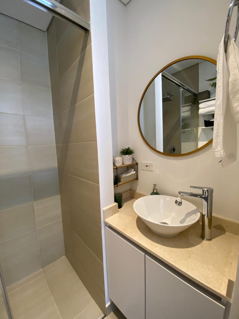 Shower, Bathroom