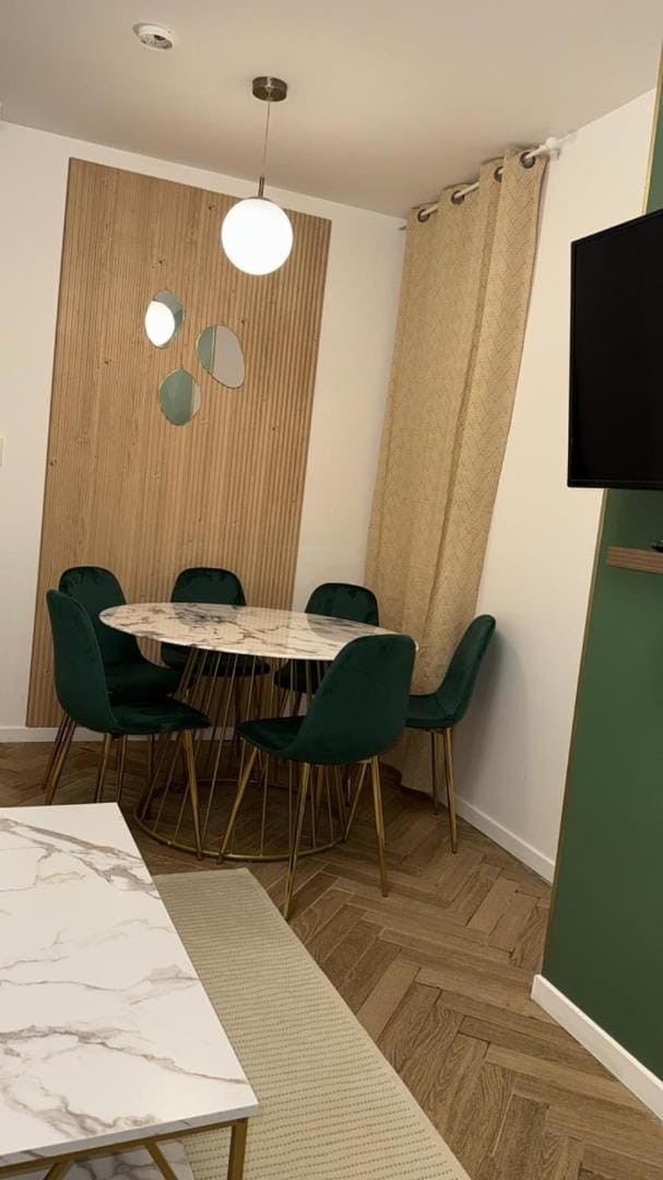 MOON 25 Apartment in Nice