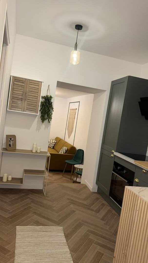 MOON 25 Apartment in Nice