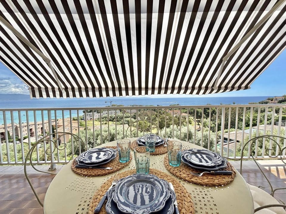 View (from property/room), Balcony/Terrace, Sea view