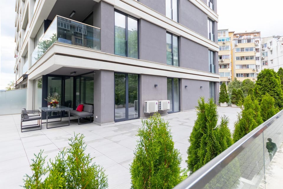 Property building, Patio, Day, Garden, View (from property/room), Balcony/Terrace, Garden view