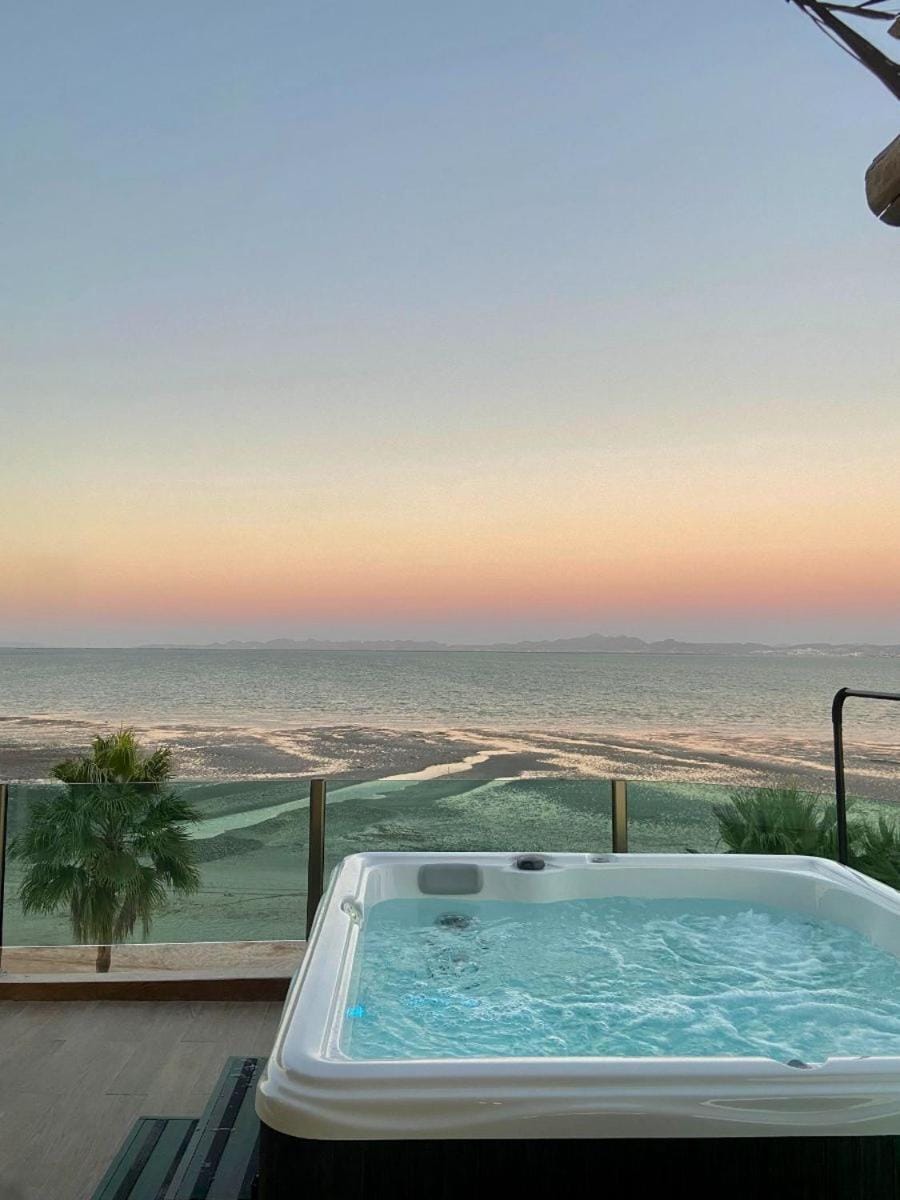 Hot Tub, Balcony/Terrace