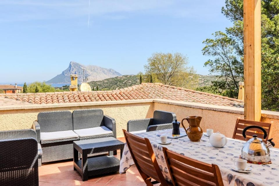 Panoramic Terrace Over Tavolara - Relax and Sea View Apartment in Sardinia