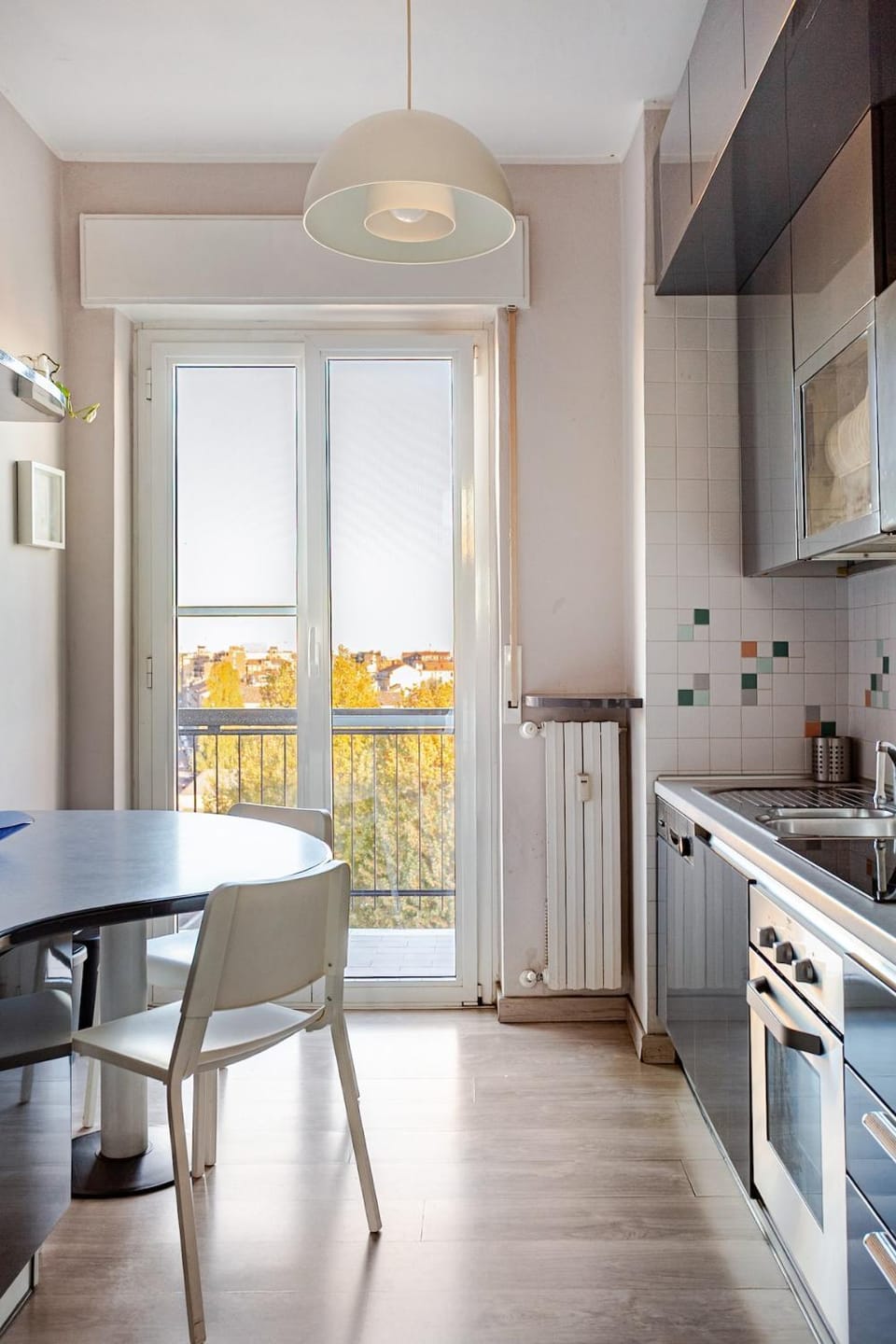 Bright Apartment with Canal Balcony Apartment in Milan