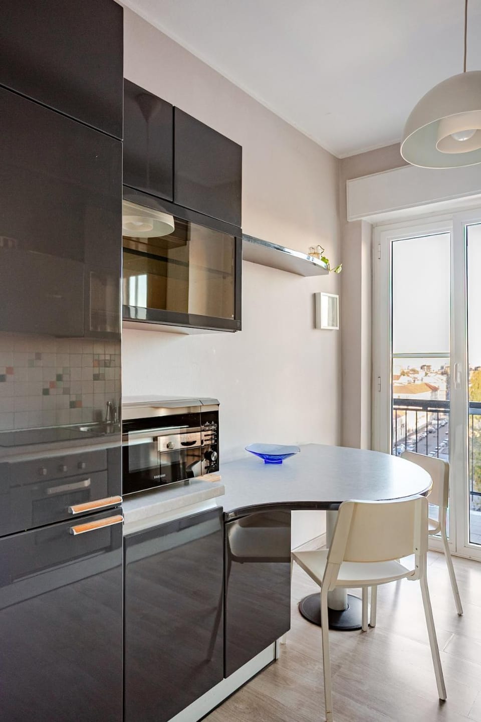 Bright Apartment with Canal Balcony Apartment in Milan