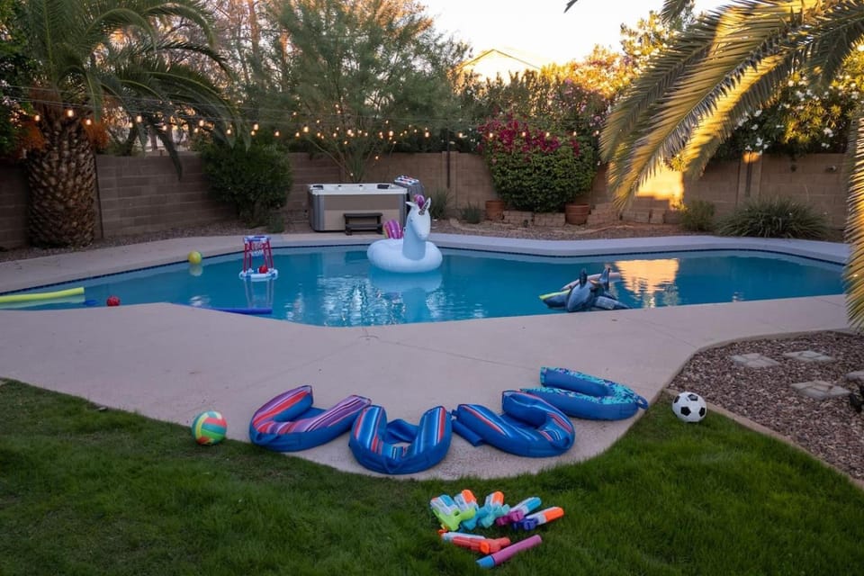 Garden, Pool view, Swimming pool, sunbed