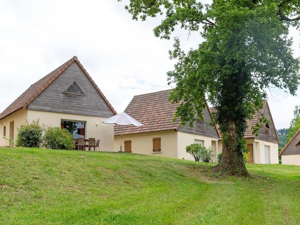 Property building, Summer