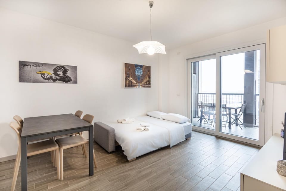 Bed, Living room