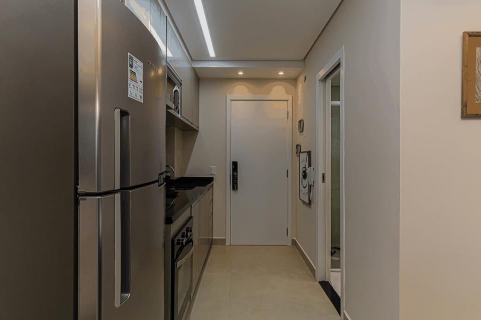 Bathroom, Kitchen or kitchenette, oven