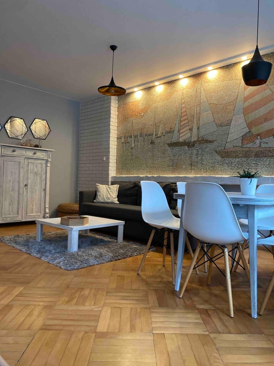 Living room, Seating area, Dining area