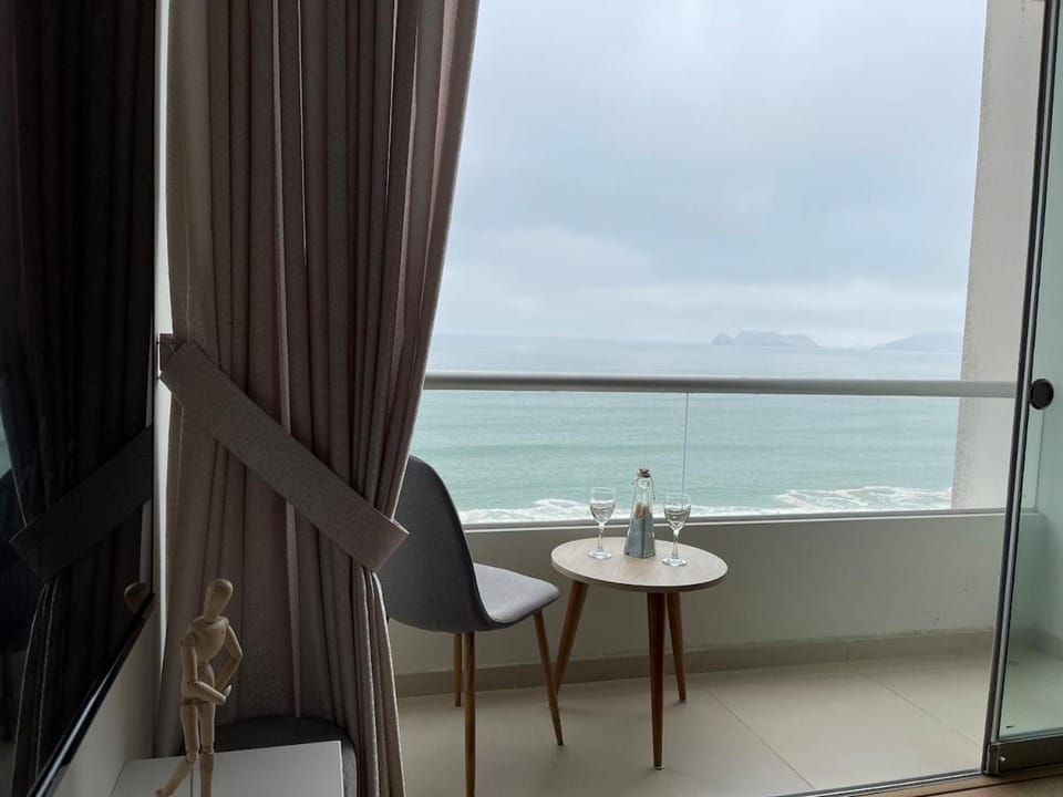 An apartment with an ocean view Apartment in La Perla